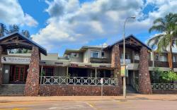 Elephant Springs Hotel and Apartments