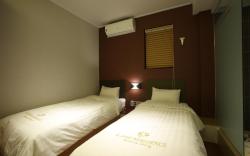 K Pop Residence I