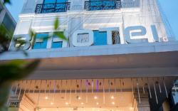 B Hotel