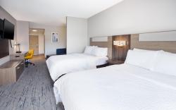 Holiday Inn Express and Suites Milwaukee NW Park Place By IHG