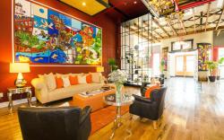 Box House Hotel