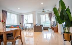 High floor Seaview 2BR @Gurney Georgetown Penang