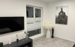 Amazing 2-Room Penthouse Cityview W13
