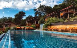 Phuphaya Seaview Resort - Adults Only