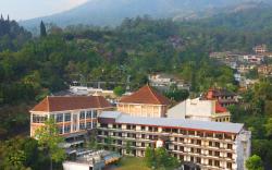 Royal Hotel and Convention Tretes