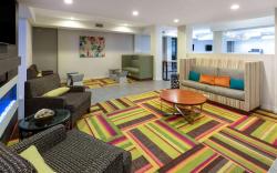La Quinta Inn & Suites by Wyndham Tulsa Downtown/Route 66