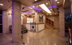 Paradise Ganga - A River Side Hotel