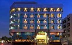 Sun & Sands Seaview Hotel