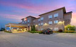 Best Western Plus Walkerton East Ridge Hotel