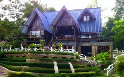 Baan Fahsai Resort