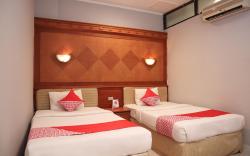 OYO 742 Mona Plaza Hotel