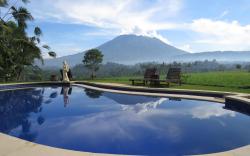 Great Mountain Views Villa Resort