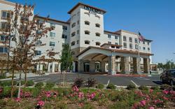 Oxford Suites Sonoma- Rohnert Park