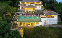 Villa the Divine