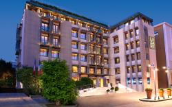 Lazart Hotel, Trademark Collection by Wyndham