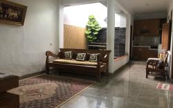 Oemah no.52 Guest House