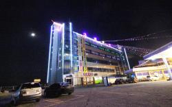 Whaledream Hotel