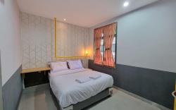 Capital O 90874 Millenium Inn 2
