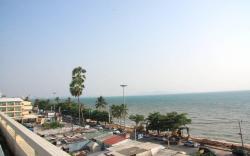 ABANI JOMTIEN INN