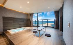 Sokcho Pool View Spa Pool Villa