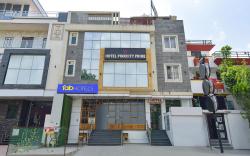 FabHotel Pink City