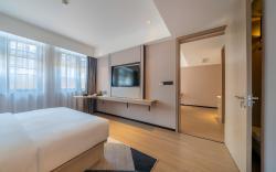 Borrman Hotel Chongqing Auto Expo Sanya Bay Light Rail Station