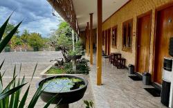 Oku Guest House & Café