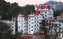 Hotel The Grand White