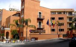 Artemis Hotel