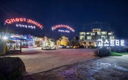 Ghosthouse Aewolhaean-ro Ocean View 16-pyeong Studio (1.5 Room) Resort Pension (Room 201)