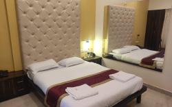 Hotel Deepak Executive, Ganpatipule