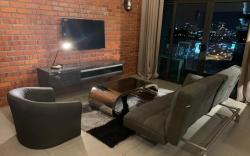 PREMIUM RHUMAH @ EMPIRE CITY netflix/wifi/parking