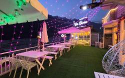 Villa Riverine Cafe & Riverview Residences 