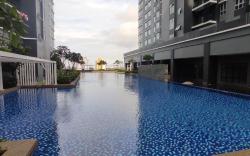 Bukit Rimau Roomy Master Bedroom with Facilities