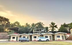 ShriKanchan - Tents & Premium Rooms near Dapoli