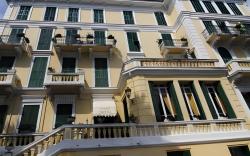 Hotel Petit Royal