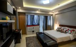 One Palm Tree Villas Newport City Unit  1
