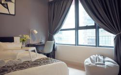 ARTE PLUS | Retro Spacious Two Bedroom Apartment