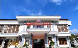 Crystal City Hotel