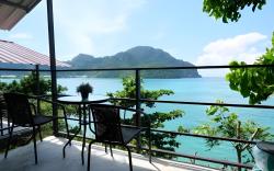 Phi Phi Seaside Bungalow