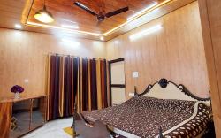 Beautiful 2 Room set with 2 bathrooms and kitchen