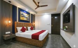 HOTEL PLATINUM IGI Airport