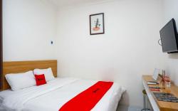 RedDoorz near Rita Super Mall Purwokerto