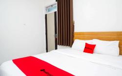 RedDoorz near Rita Super Mall Purwokerto