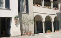 Parini Hotel