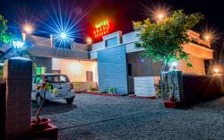 Hotel Anand Deluxe, Panhala