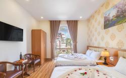Villa Hoa Ly Hotel