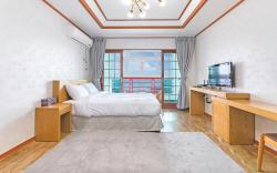 Jeju badaaehyanggi pension