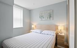 LUXURIOUS ONE BEDROOM APARTMENT IN BOND STREET