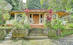 OYO Homes 91094 Desa Wisata Banyuatis